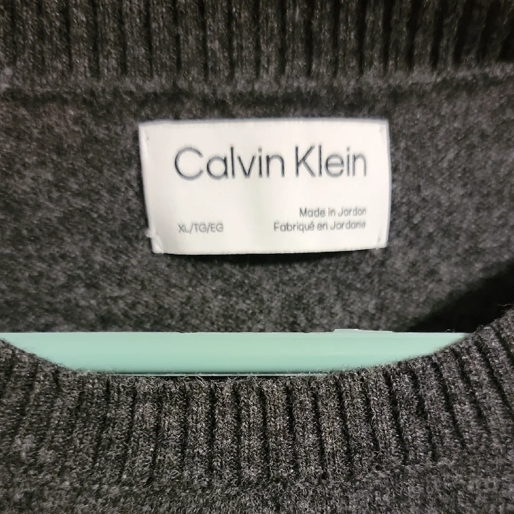 Calvin Klein elegant cozy