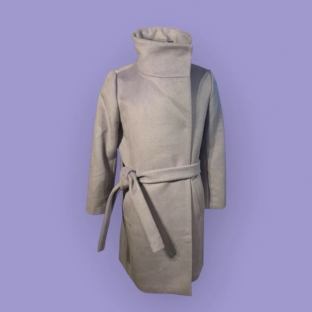 Ann Taylor discover elegance