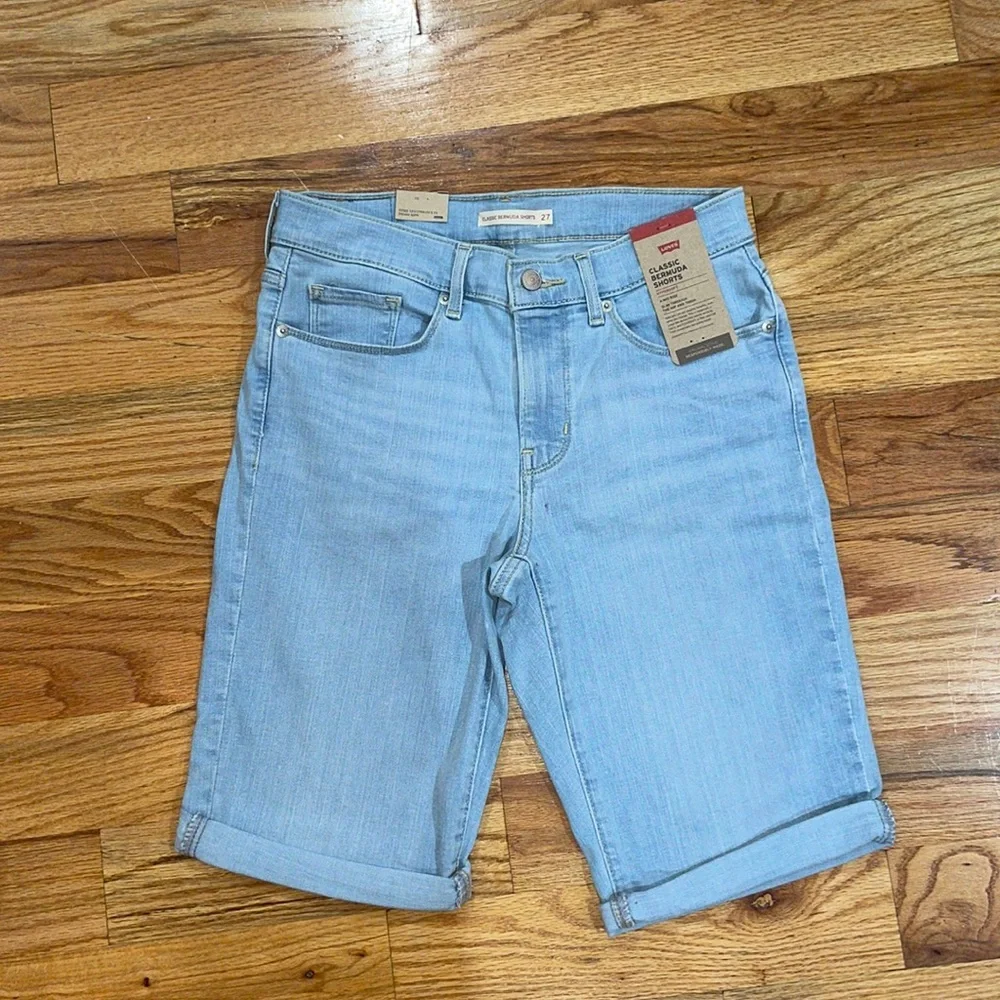 Levis this item