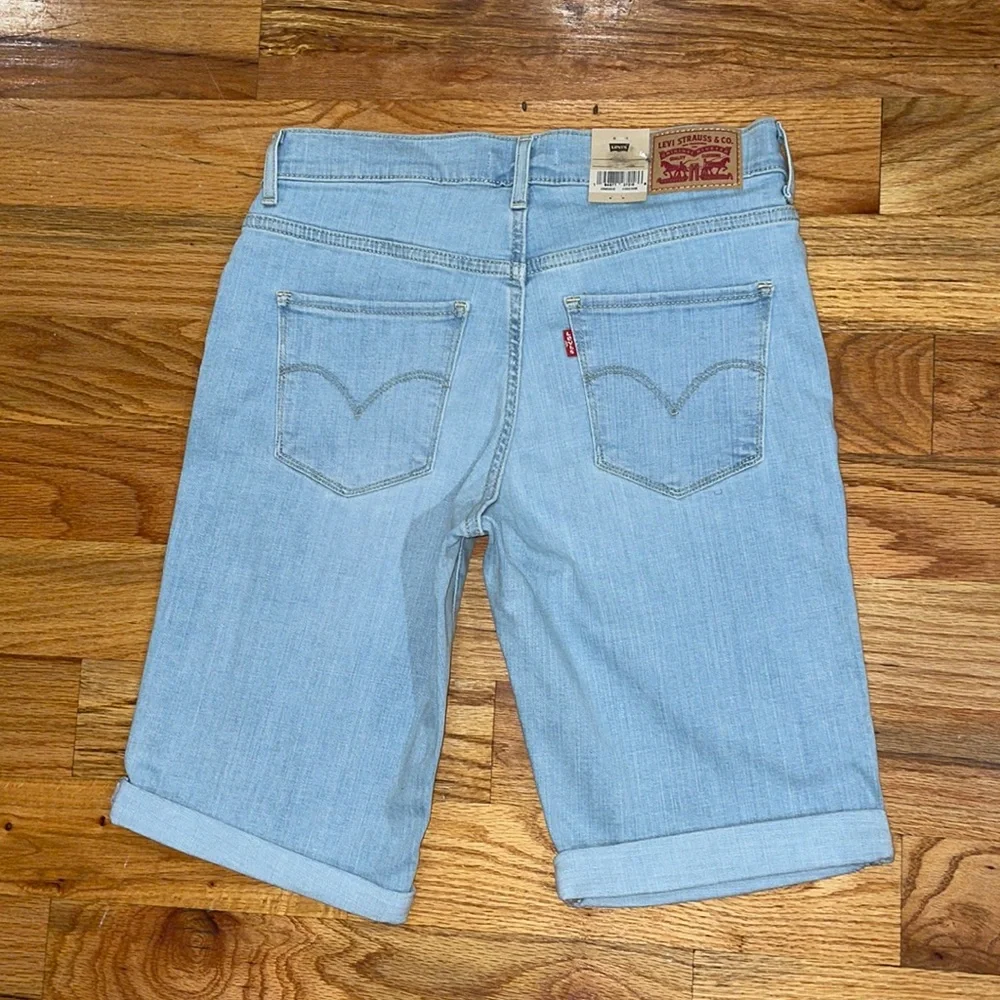 Levis this item