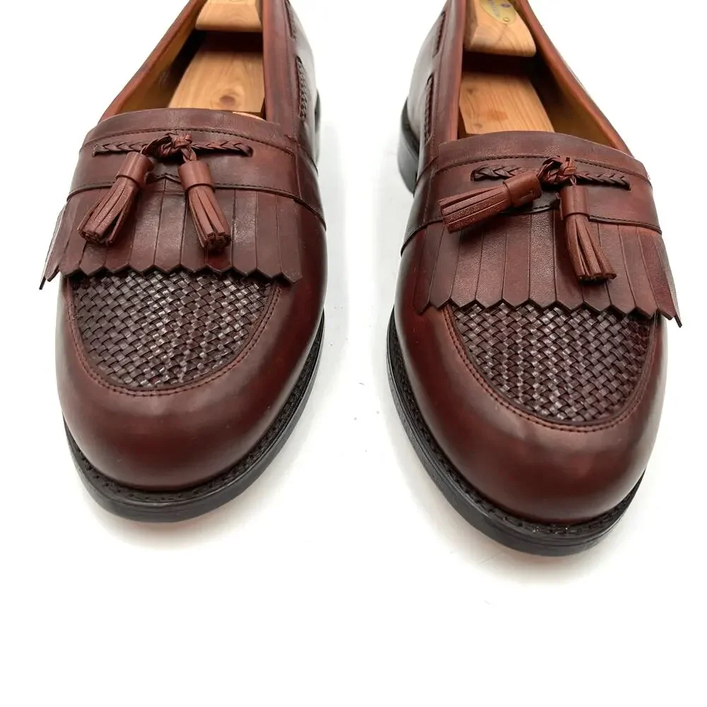 Allen Edmonds sharp interior sleek