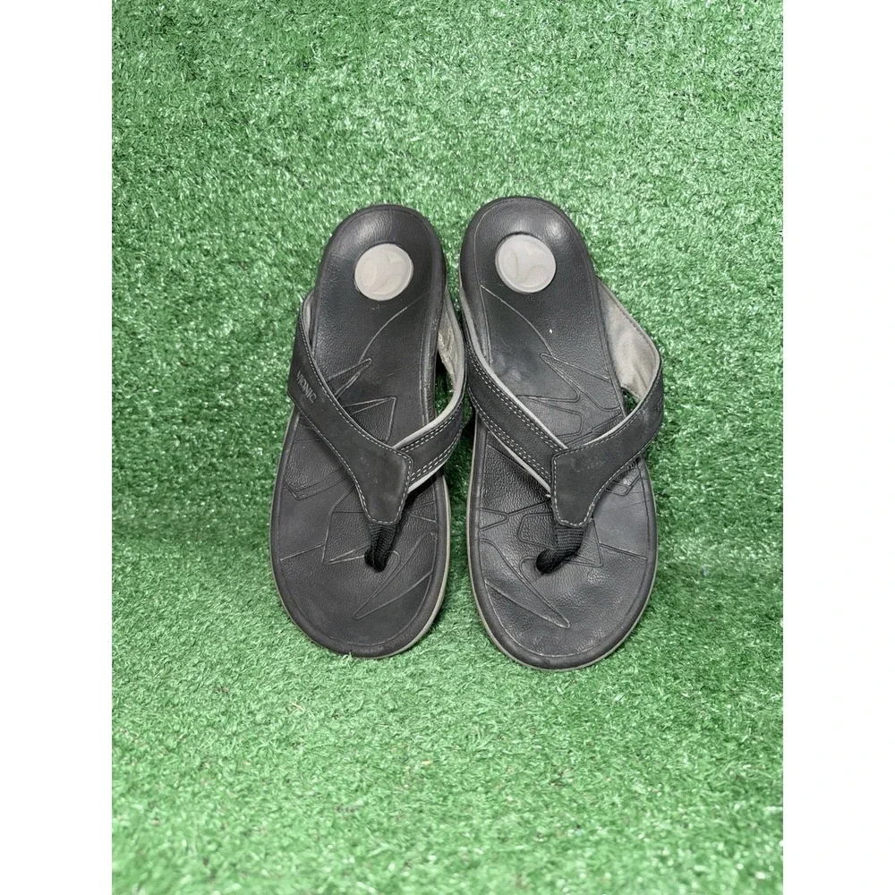 Vionic vibram sandals