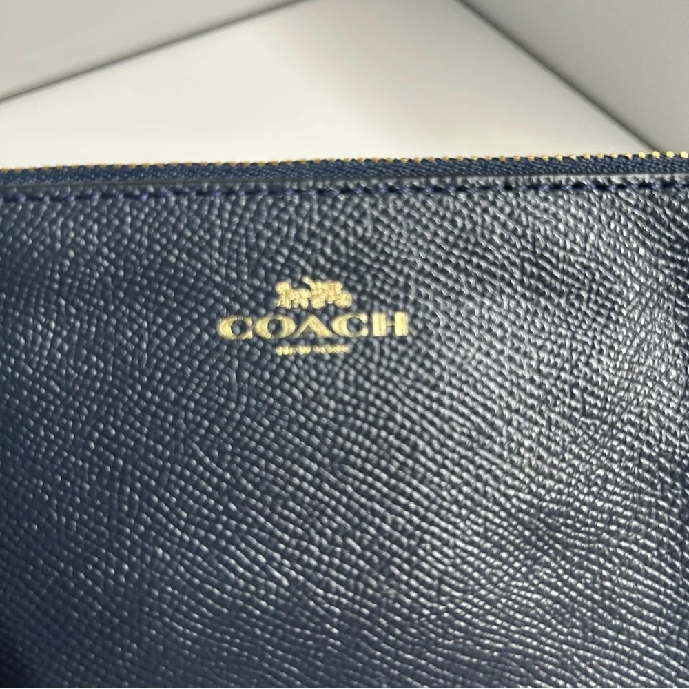 Coach this small