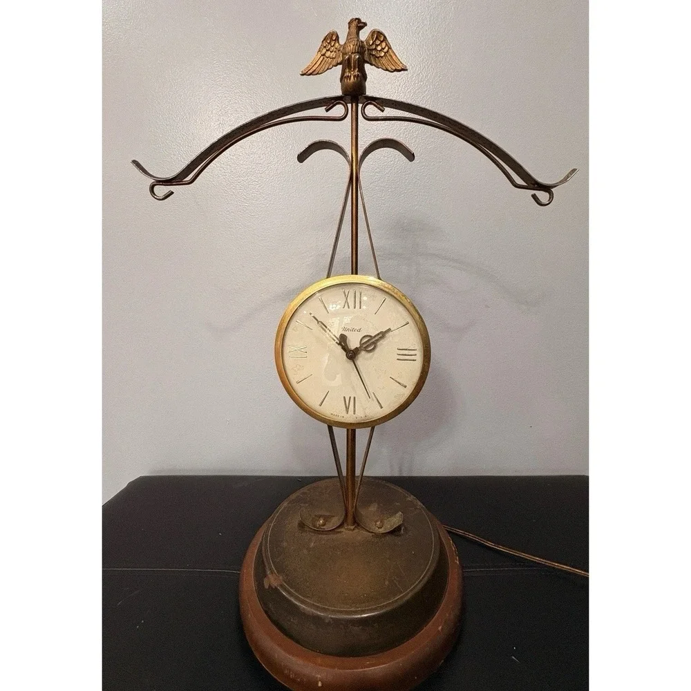 Vintage United Metal‎ Goods Electric Clock American Eagle Made In USA WORKS!
