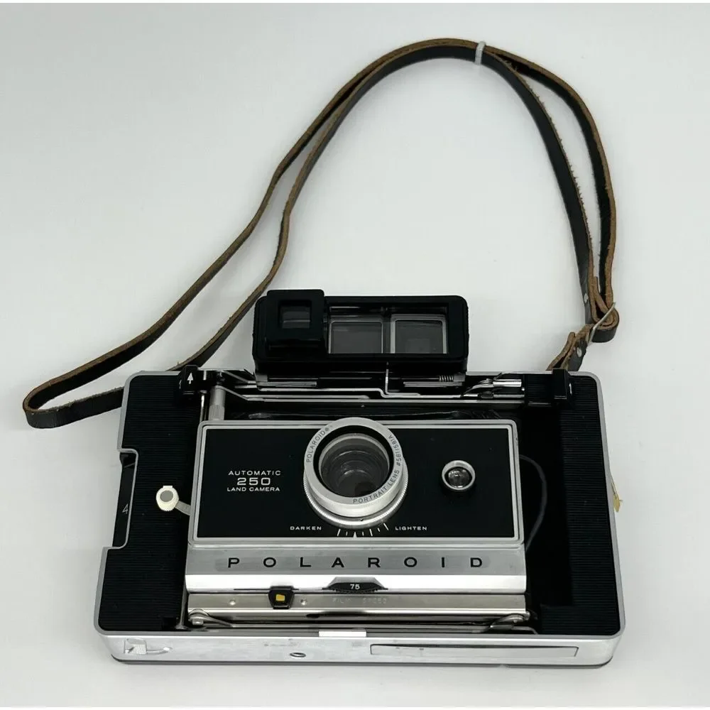 Vintage Polaroid Automatic 250 Instant Film Land Camera w‎ Zeiss Viewfinder