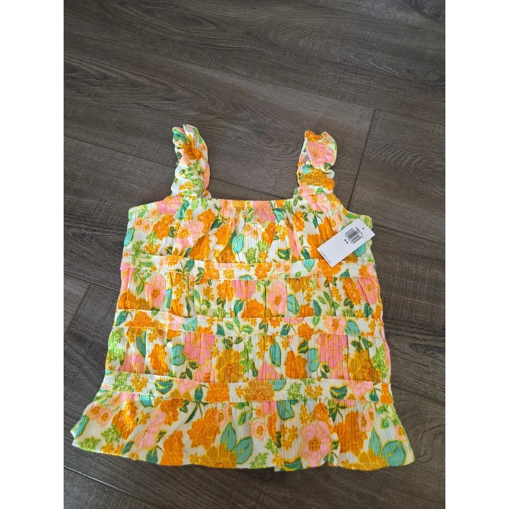 Old navy girls tanks‎ size 8 lot