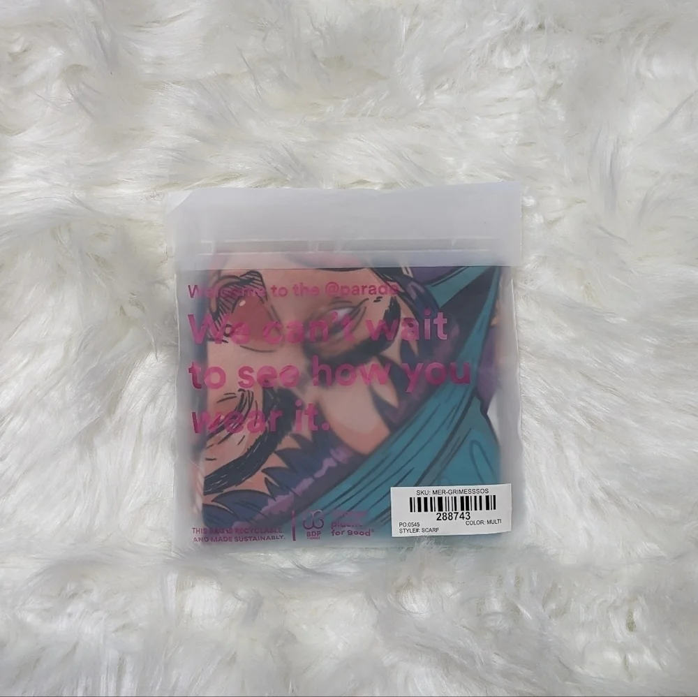 NWT Limited‎ Edition ggggrimes x Parade Inclusive Oversized Satin Scarf