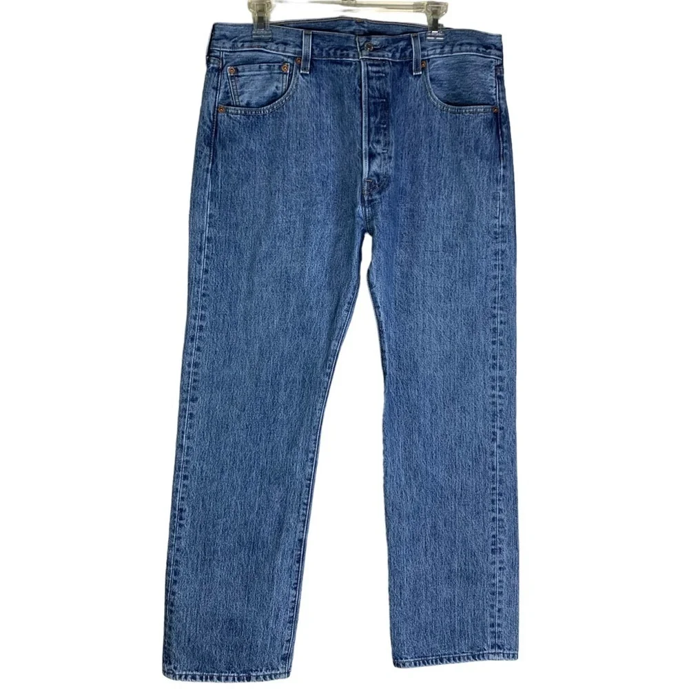 Mens 501 Levi’s Button Fly Medium Wash Straight Leg Sz 36X30 EXCELLENT Condition