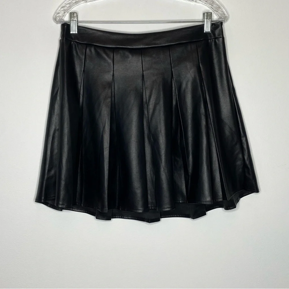 SO black faux