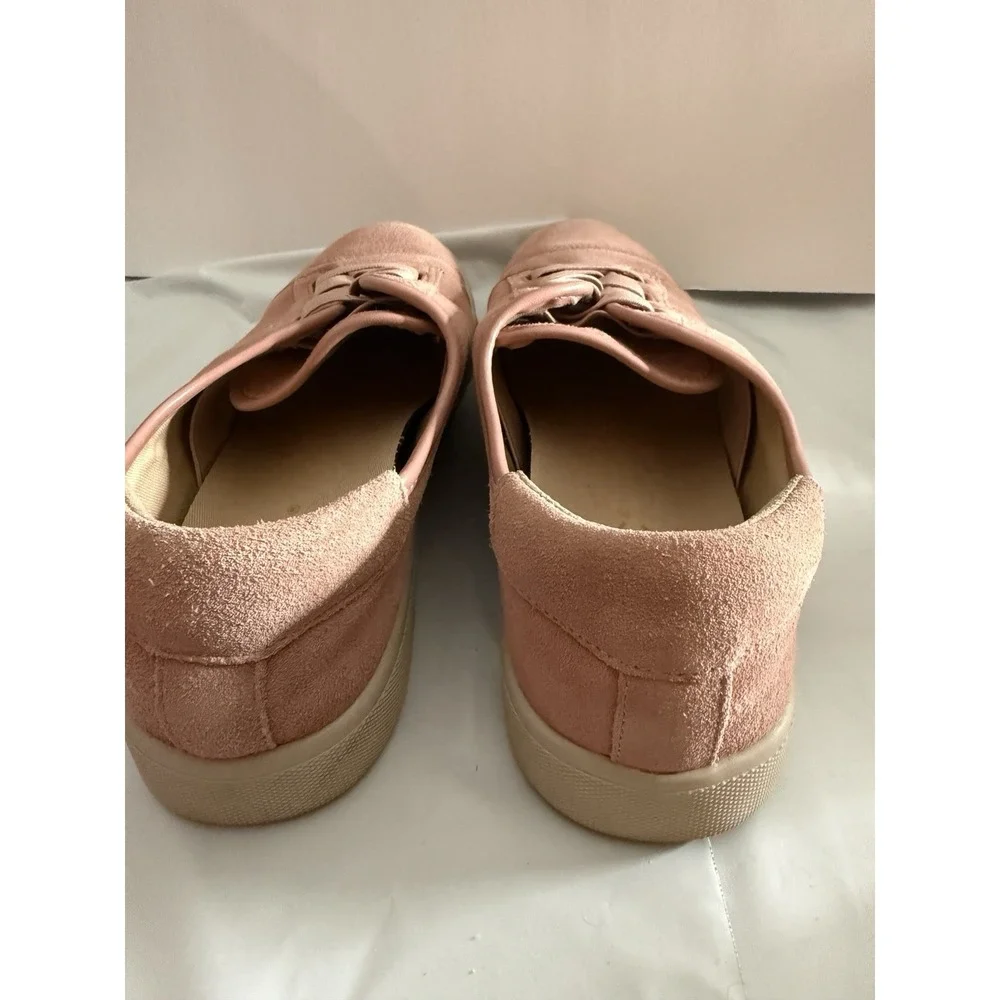 Vionic gently worn