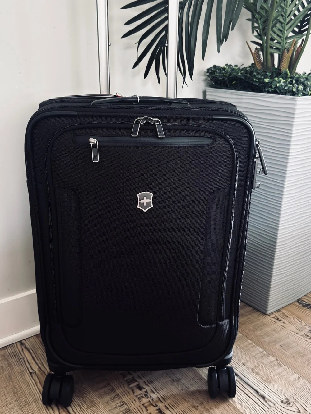 Victorinox lightweight carry