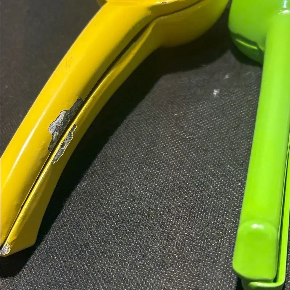 N/A pair handheld