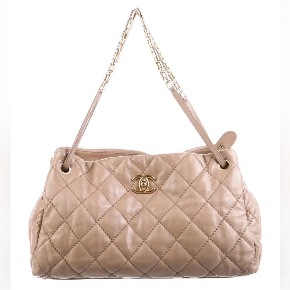 Beige Chanel Tote​​​​​​​​​​​