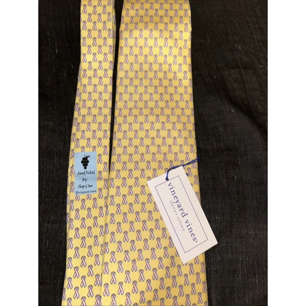 Vineyard Vines please see