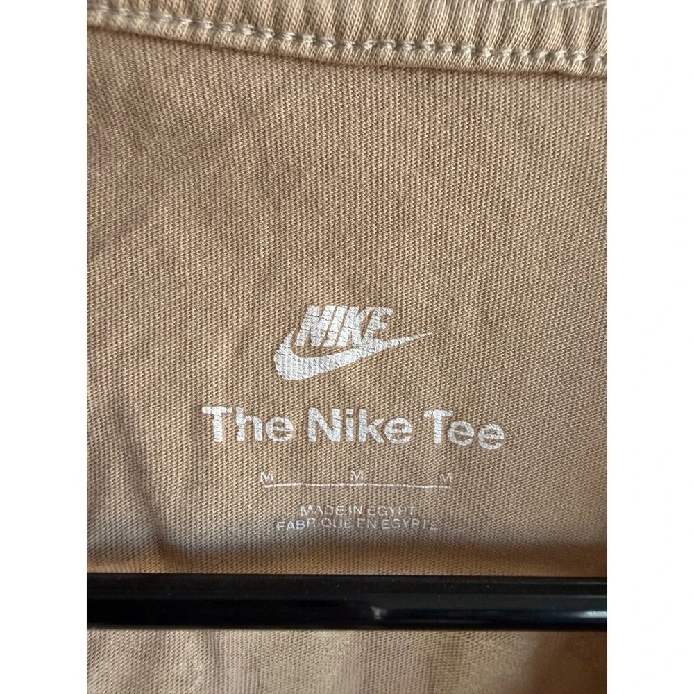 Nike tan graphic