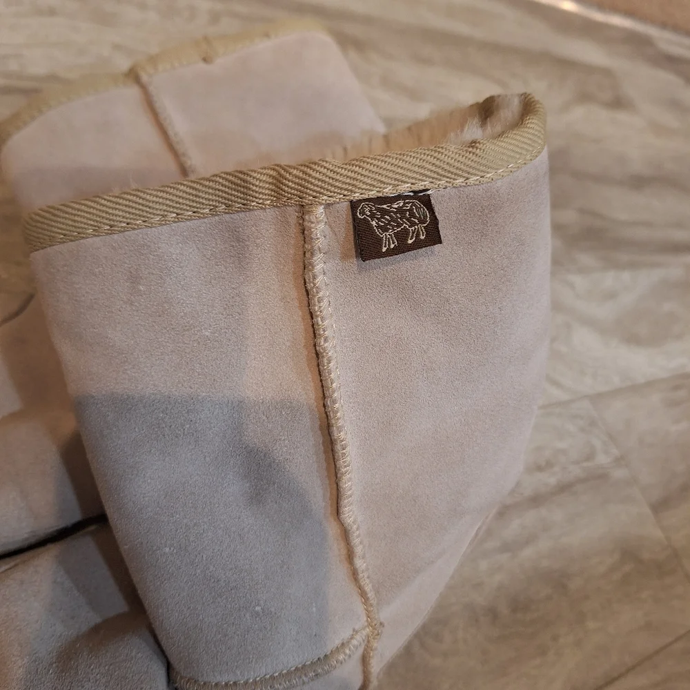 Australian Boot Company minor discoloration