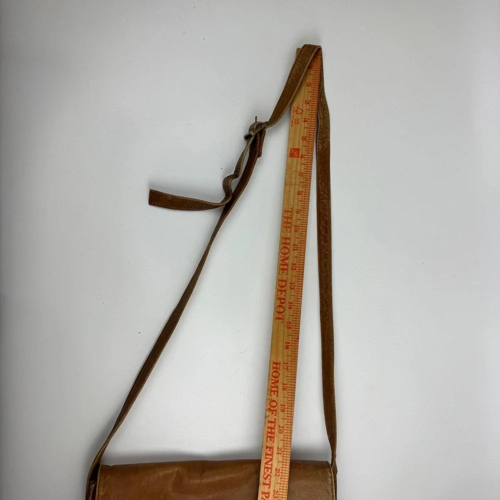 Simon leather messenger