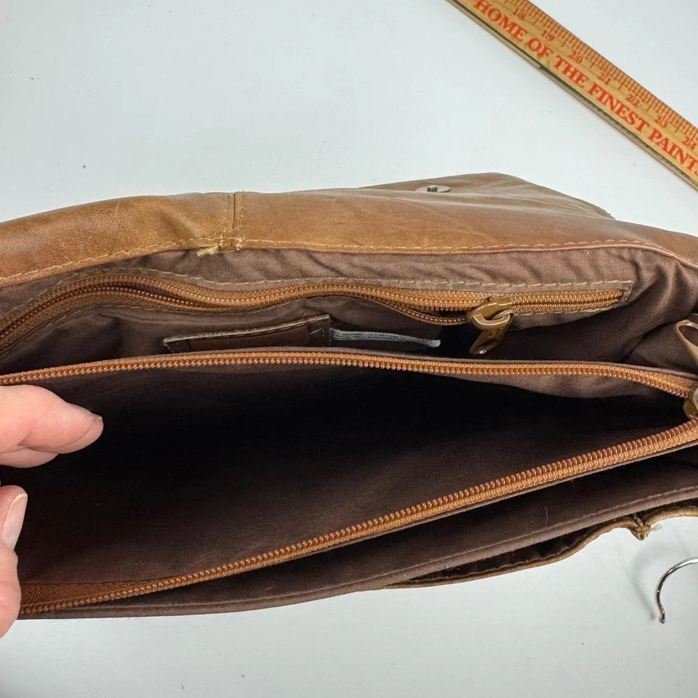 Simon leather messenger