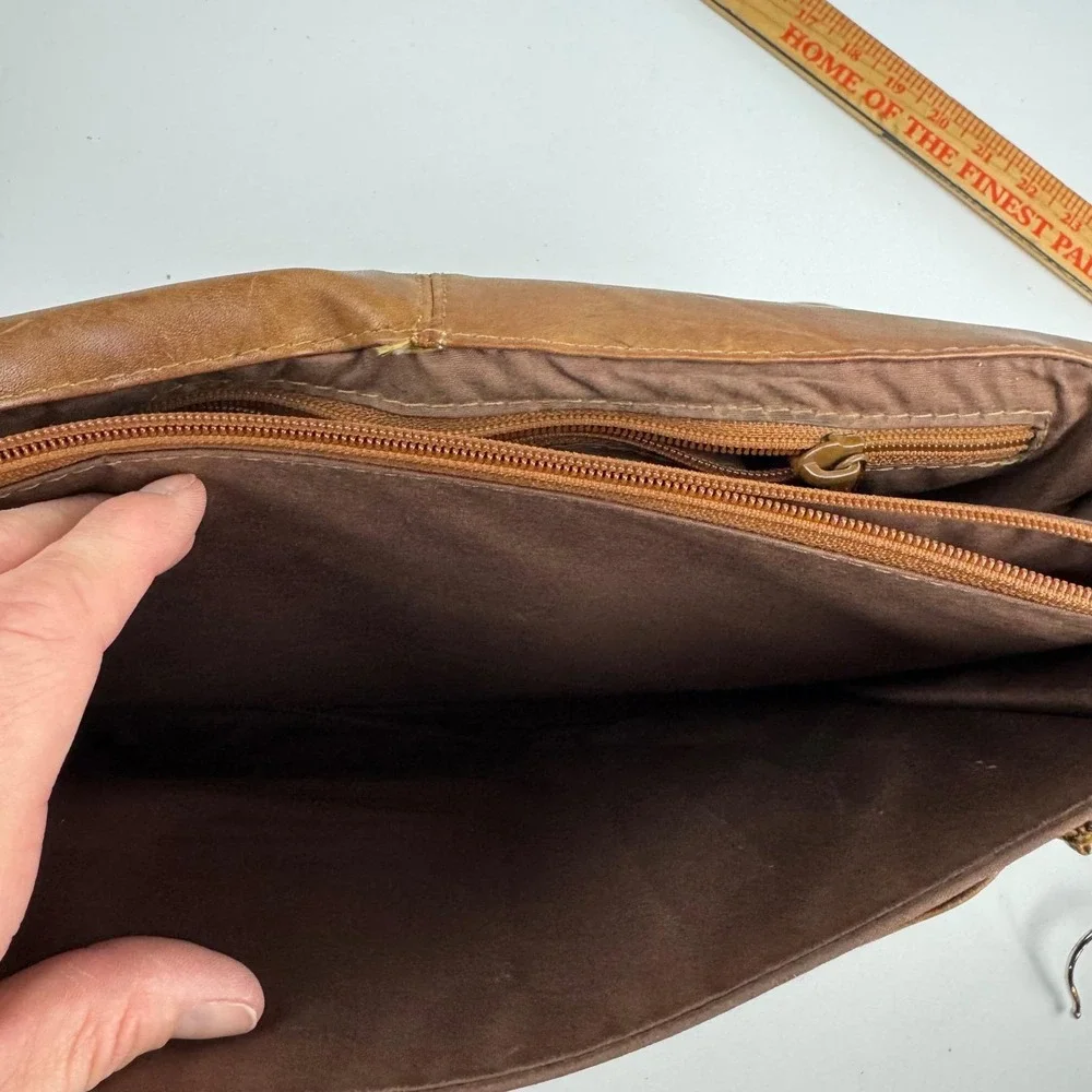 Simon leather messenger