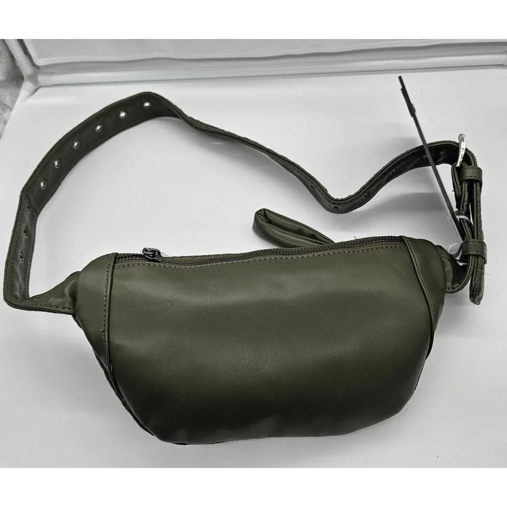 Steve Madden essentials leather