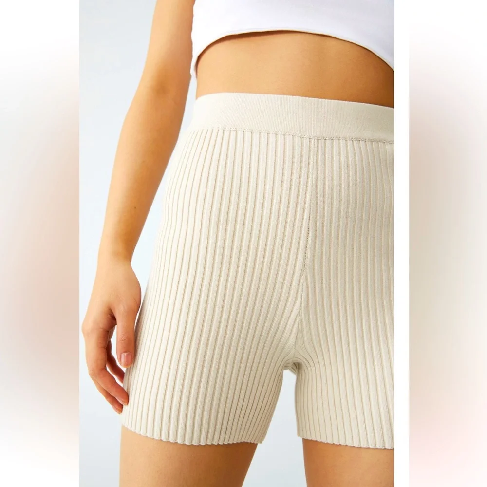 Knit short‎ Maxie soft sand color size S