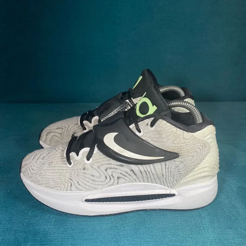 Size 6M/7.5Women - Nike KD14 Oreo shoes