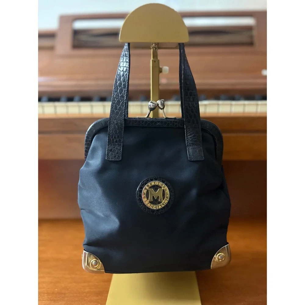 Metrocity di Braccialini Black Nylon Leather Kiss‎ Lock Frame Bag Made in Italy