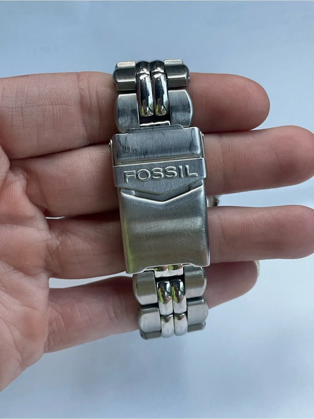 Fossil robust stainless
