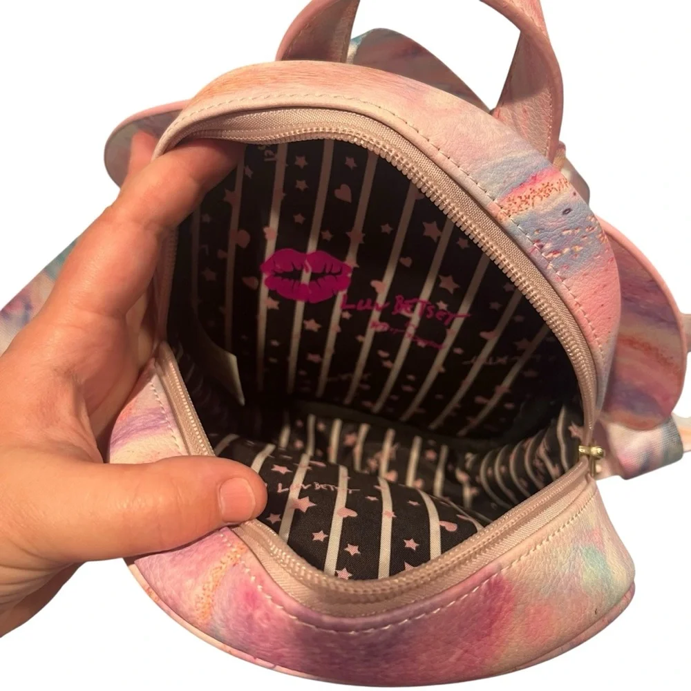 Betsey Johnson betsy johnson