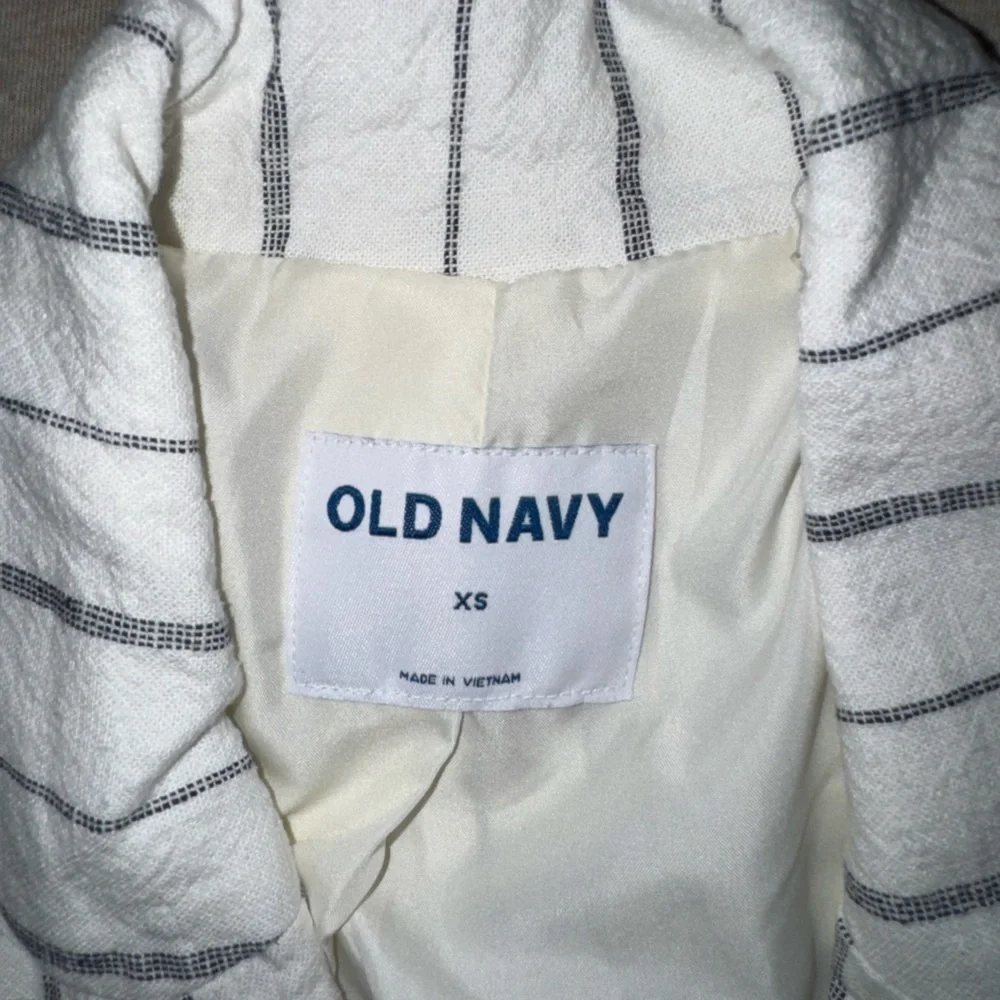 Old Navy casual button
