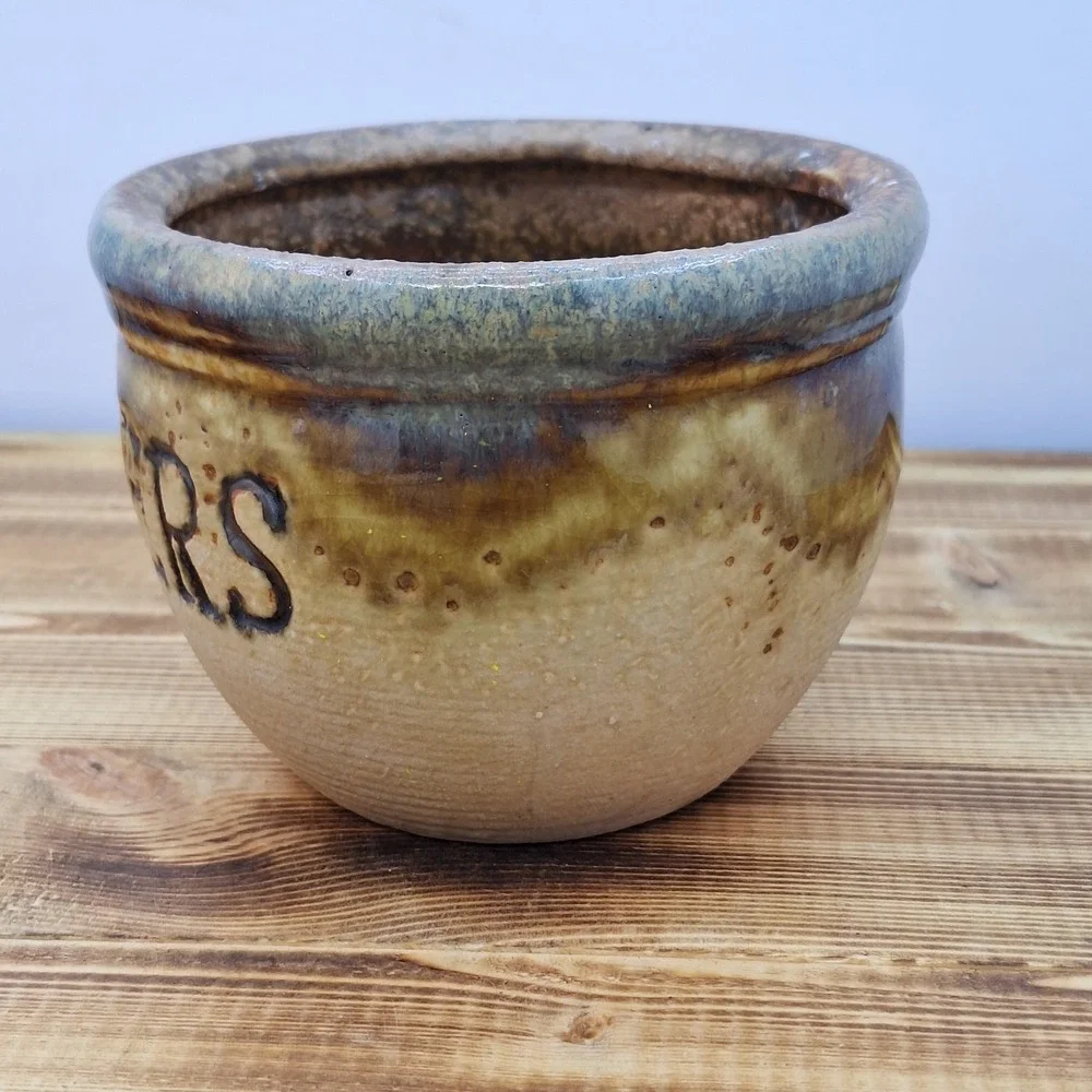 The Unbranded Brand mini ceramic