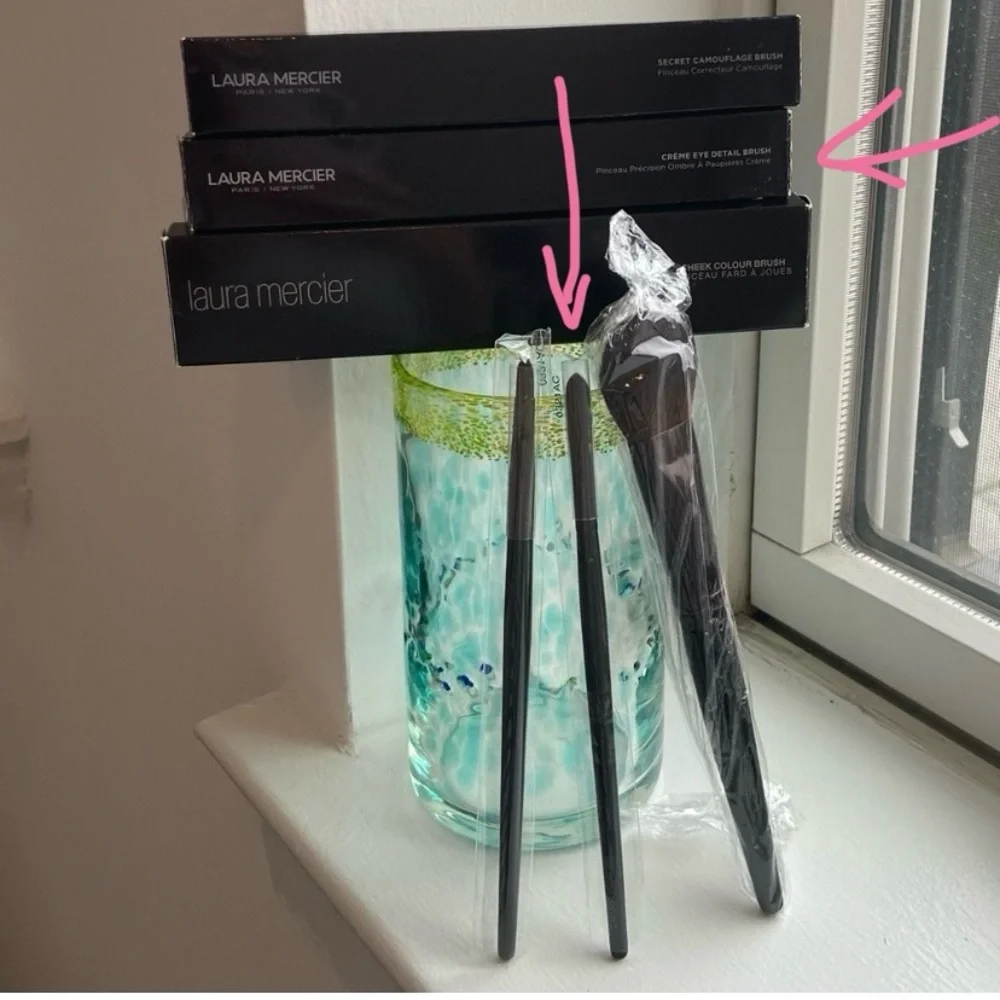 laura mercier retailers price posh