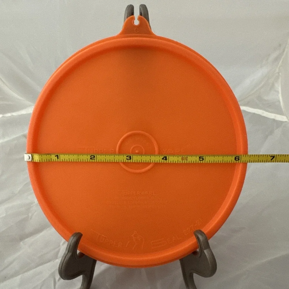 Tupperware vintage round