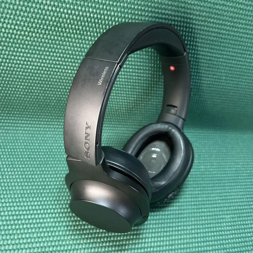Sony MDR-100ABN Wireless Noise Canceling Headphones w Case Charger