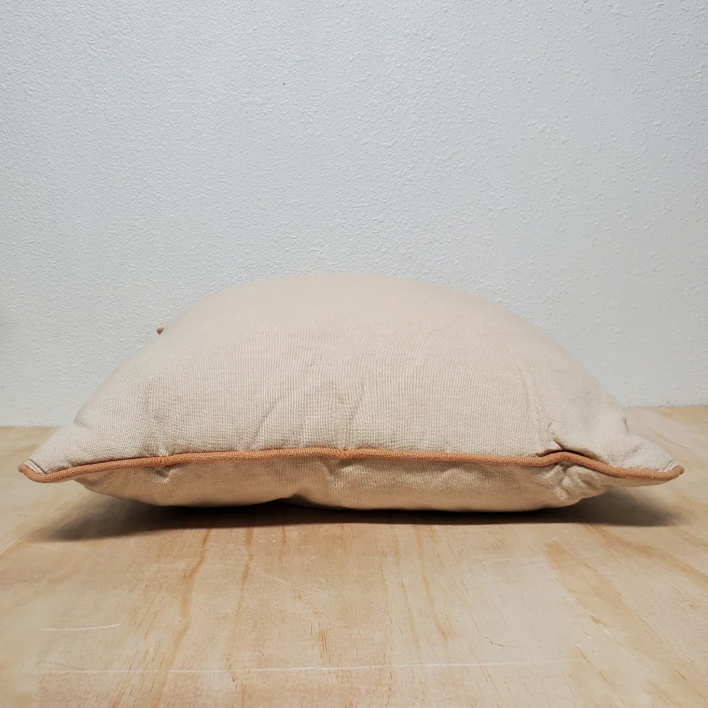 Source Unknown decorative throw