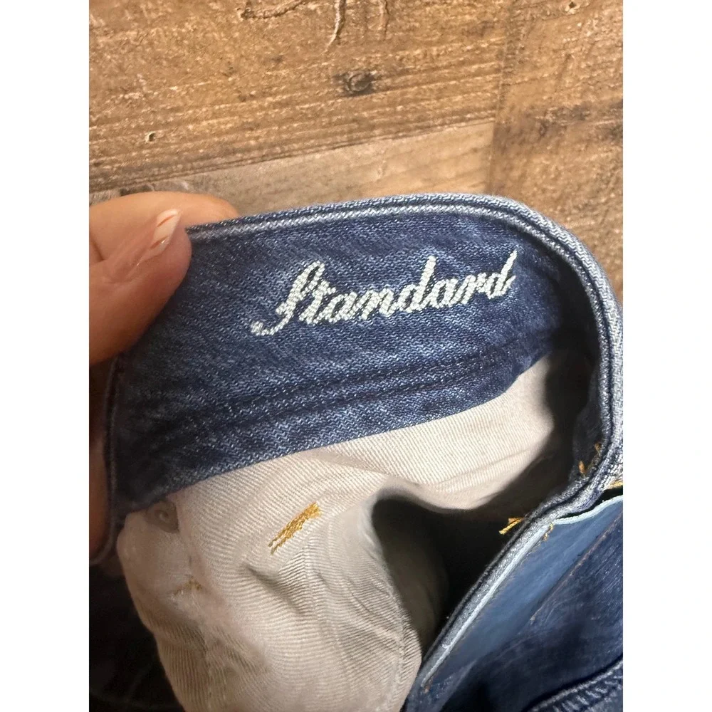Tommy Bahama logo subtle