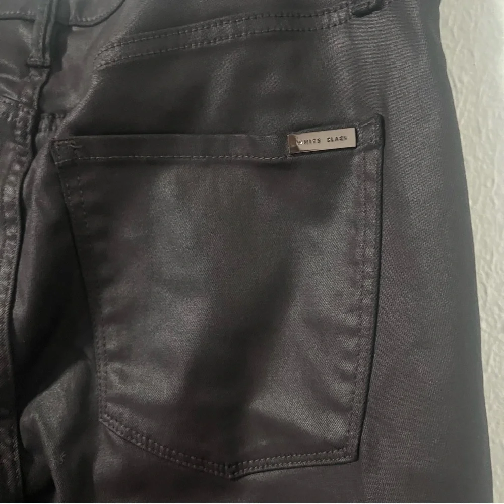 White House Black Market The Skinny High-Rise Coated Skinny Jean Sz 8 Chocolate
