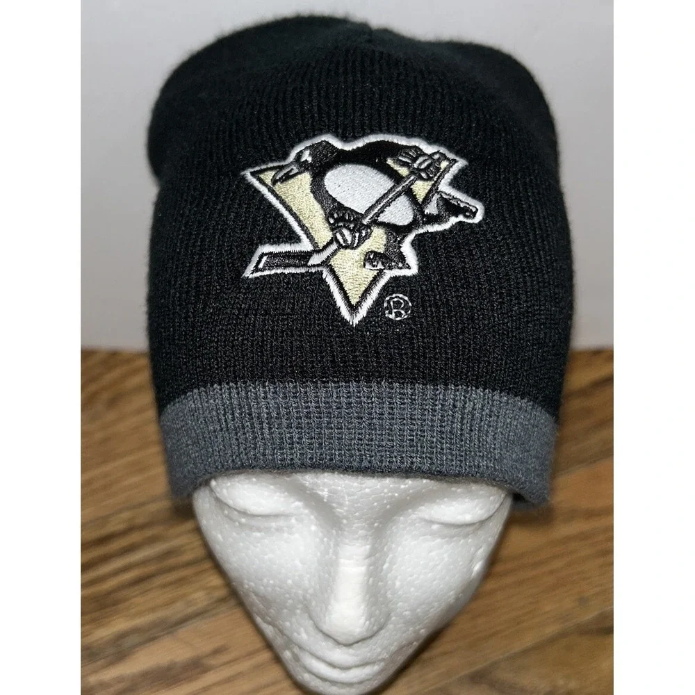 Pittsburgh Penguins Winter Hat Beanie Hat Seven Springs Resort Hockey Fan‎ Rare