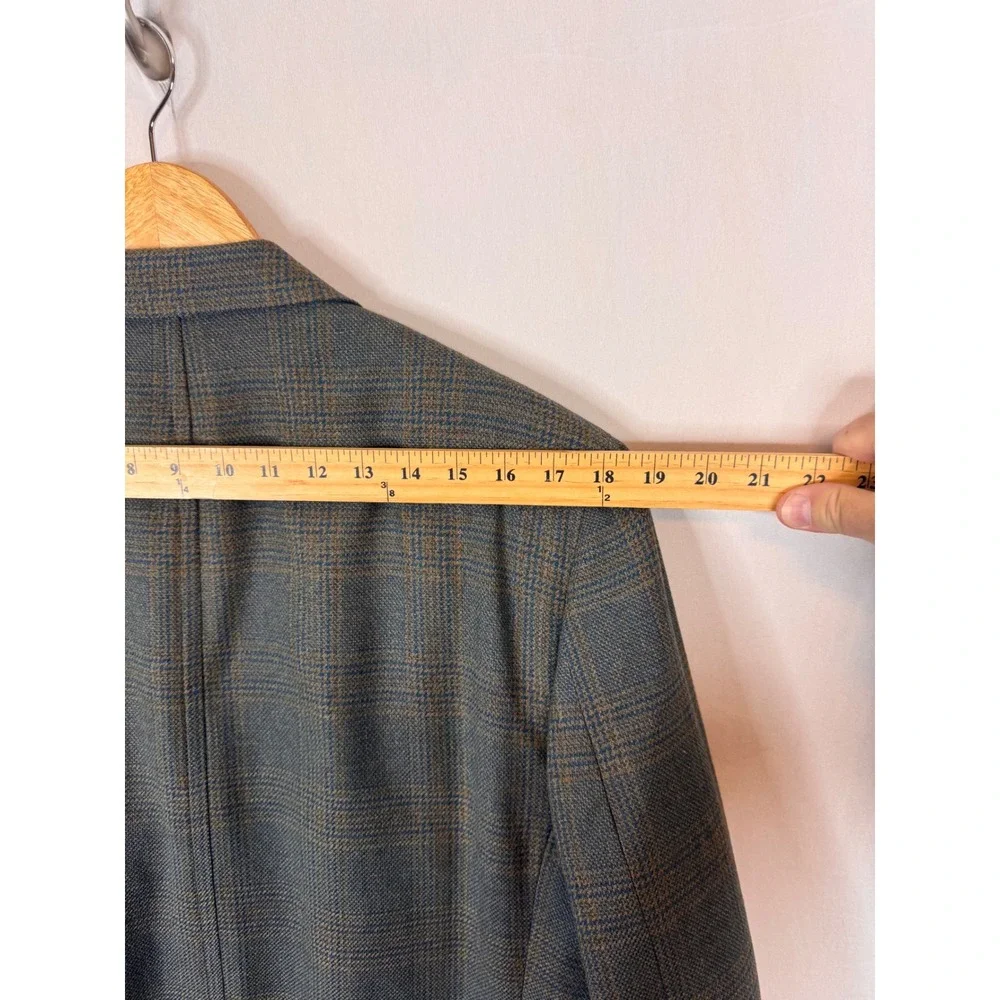 Vintage Beau Marc Saxony Tweed Wool Blazer Blue Plaid Sport Coat Made in England