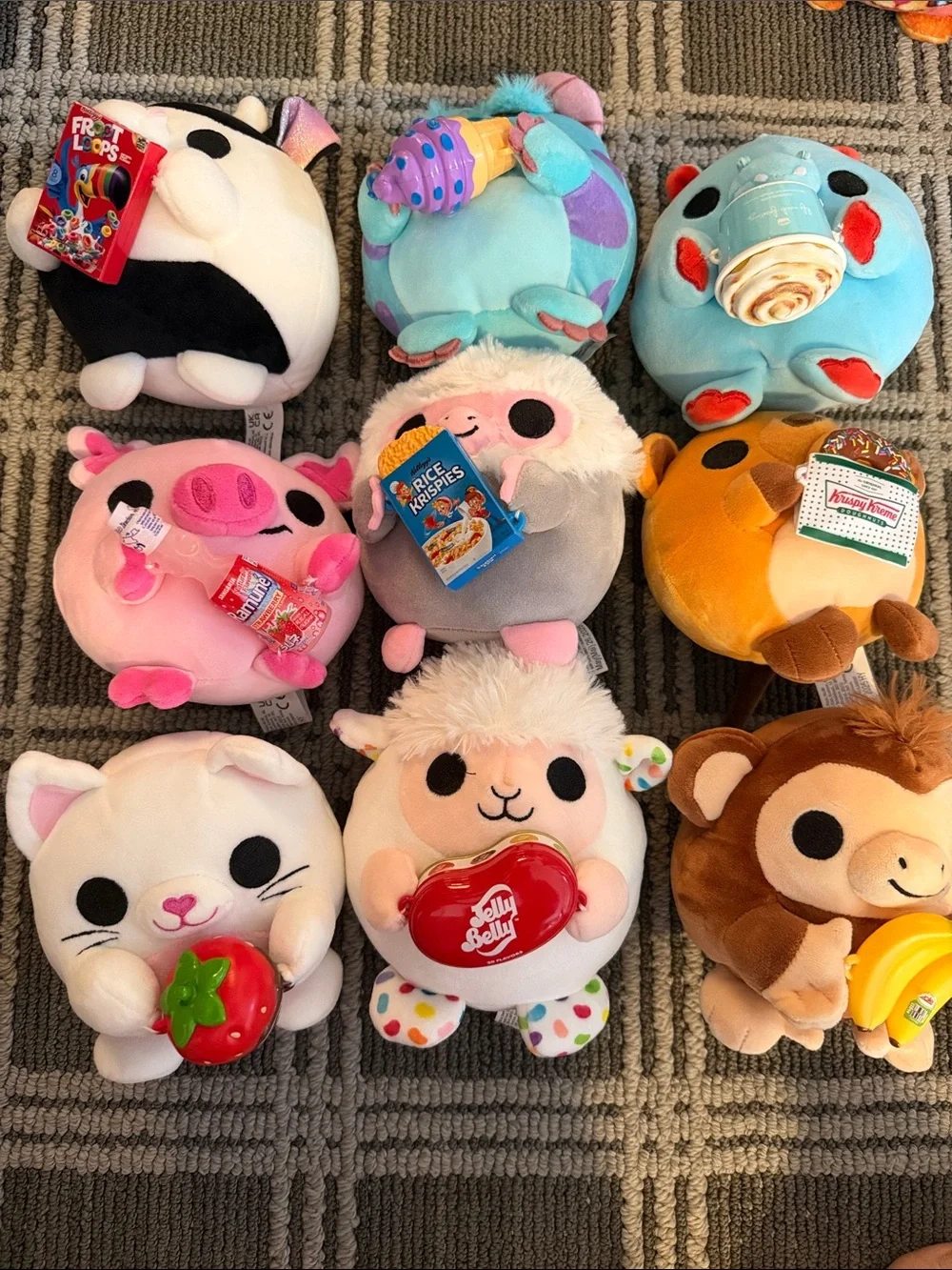 Zuru Snackle 9 items Collectible Lot - White, Pink, Blue, Brown, Orange Plushie