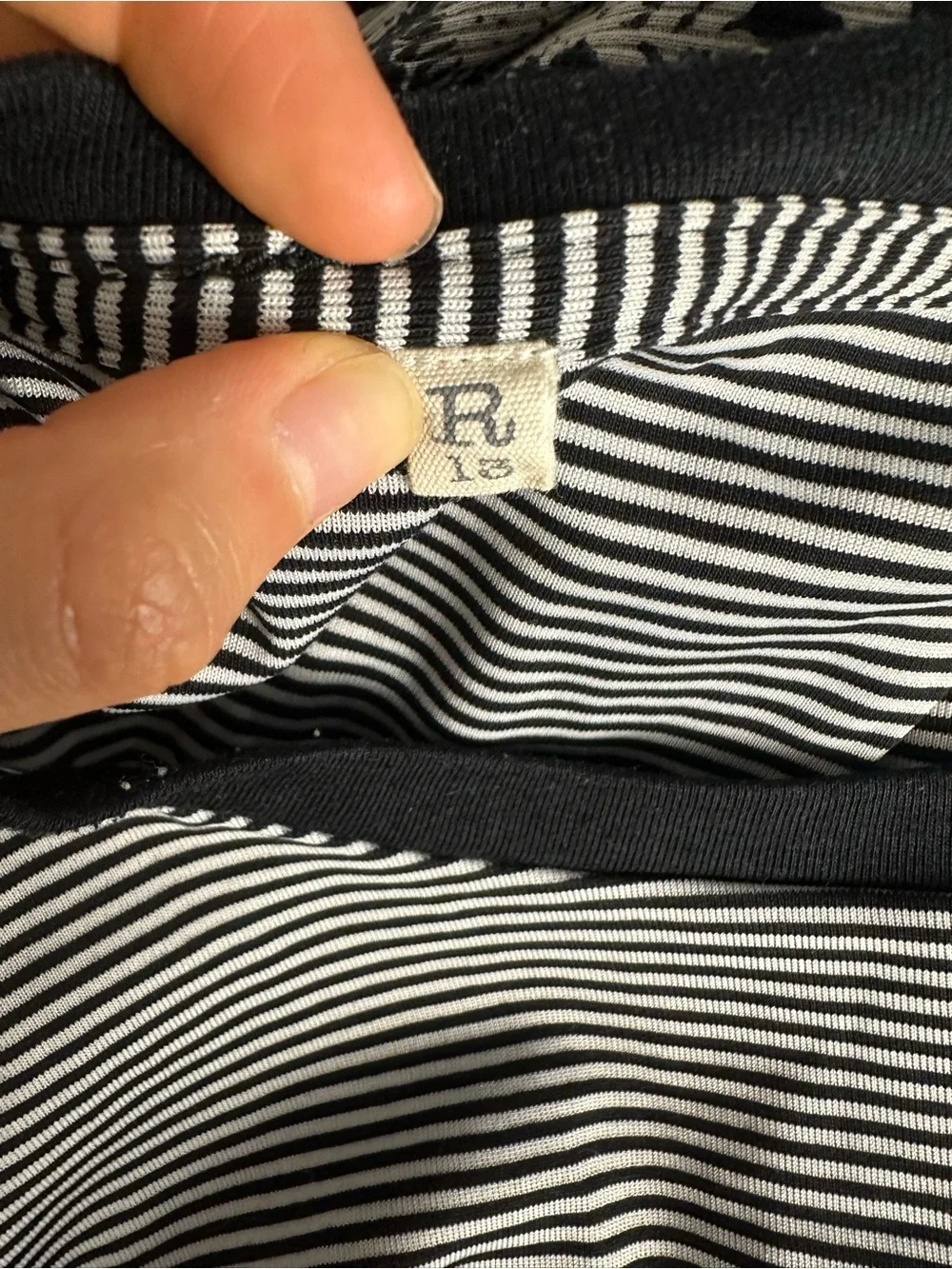 R13 black white