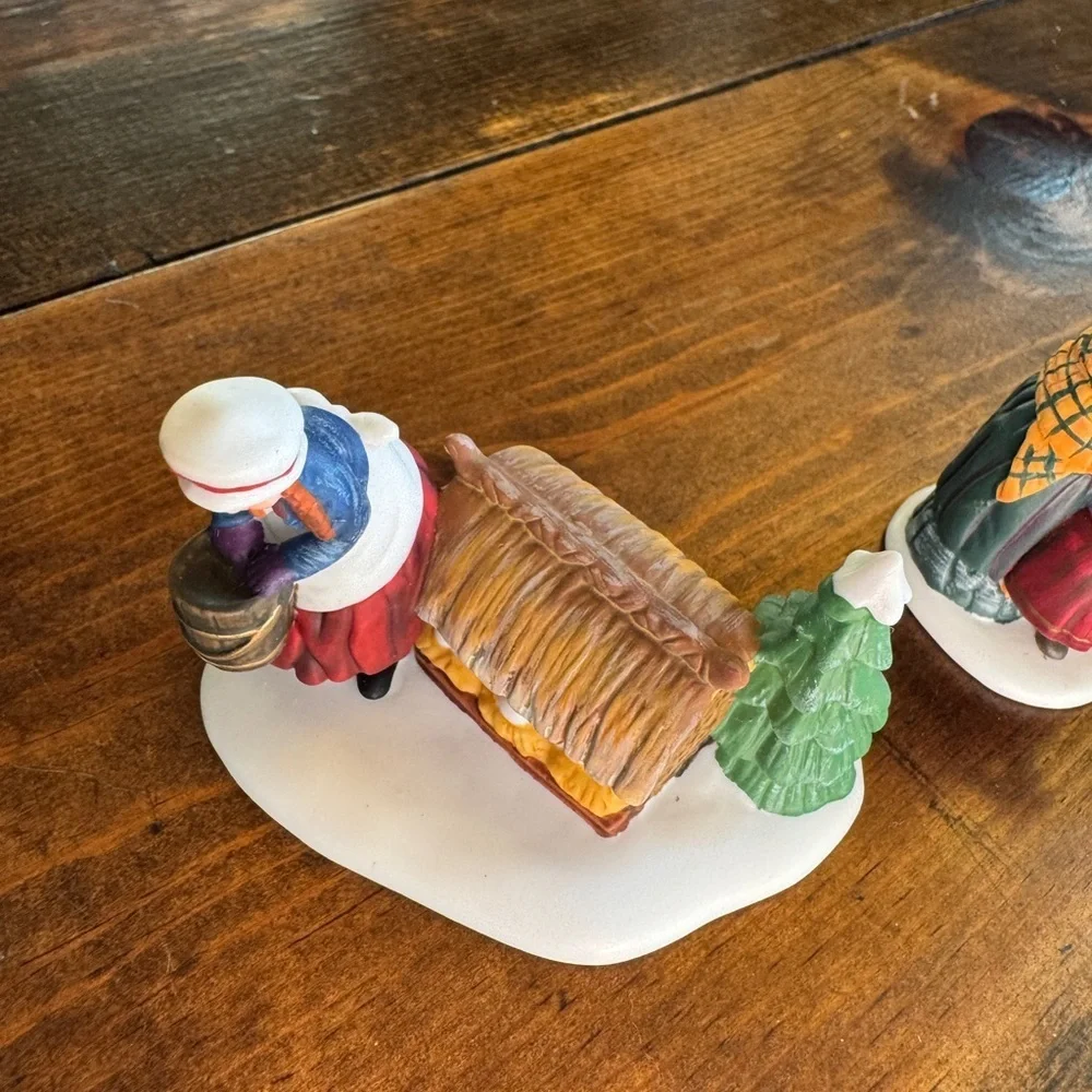 Department 56 Christmas Village Figurines