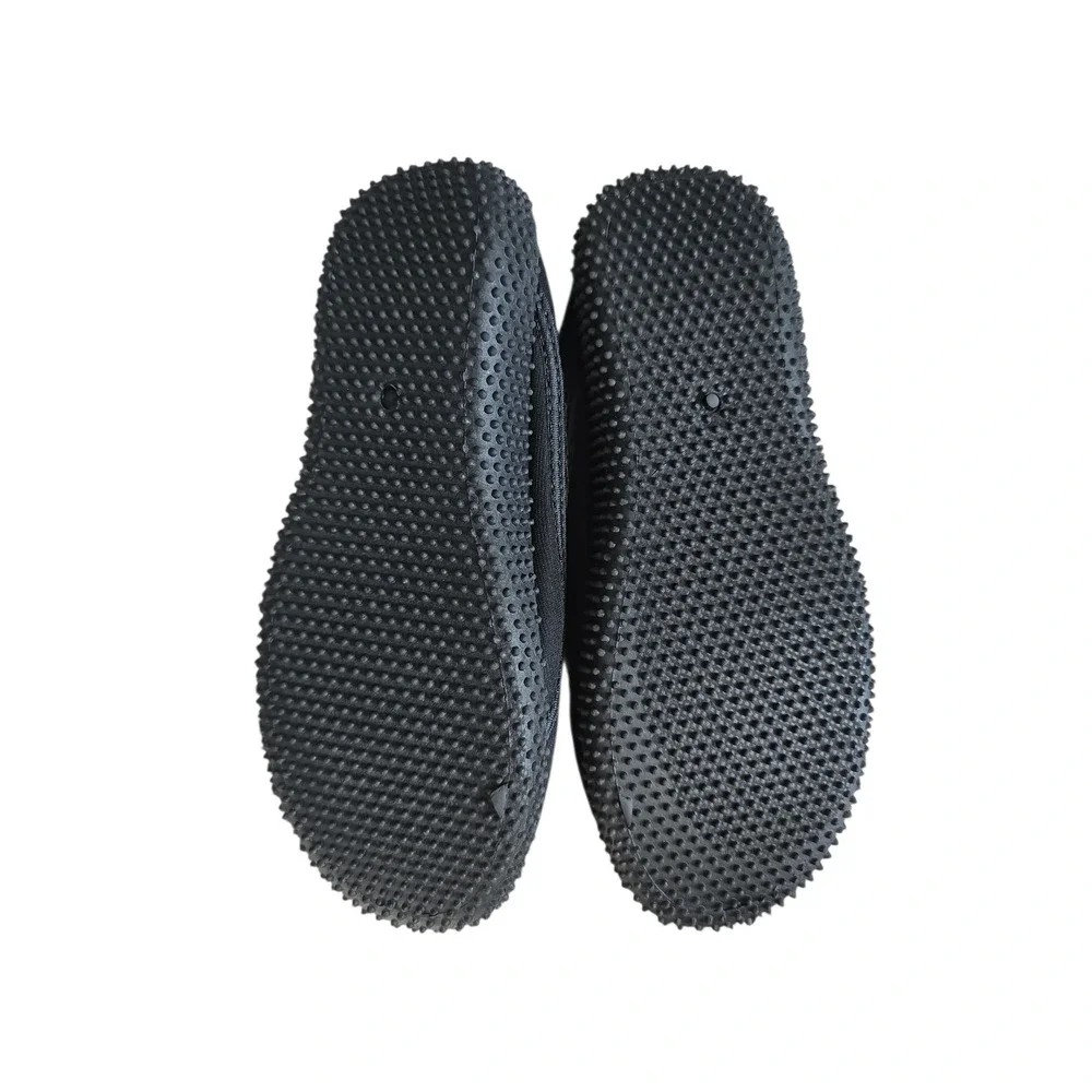 NWT Island Beach Kids Size 5 Black Water Aqua Shoes for Summer pool