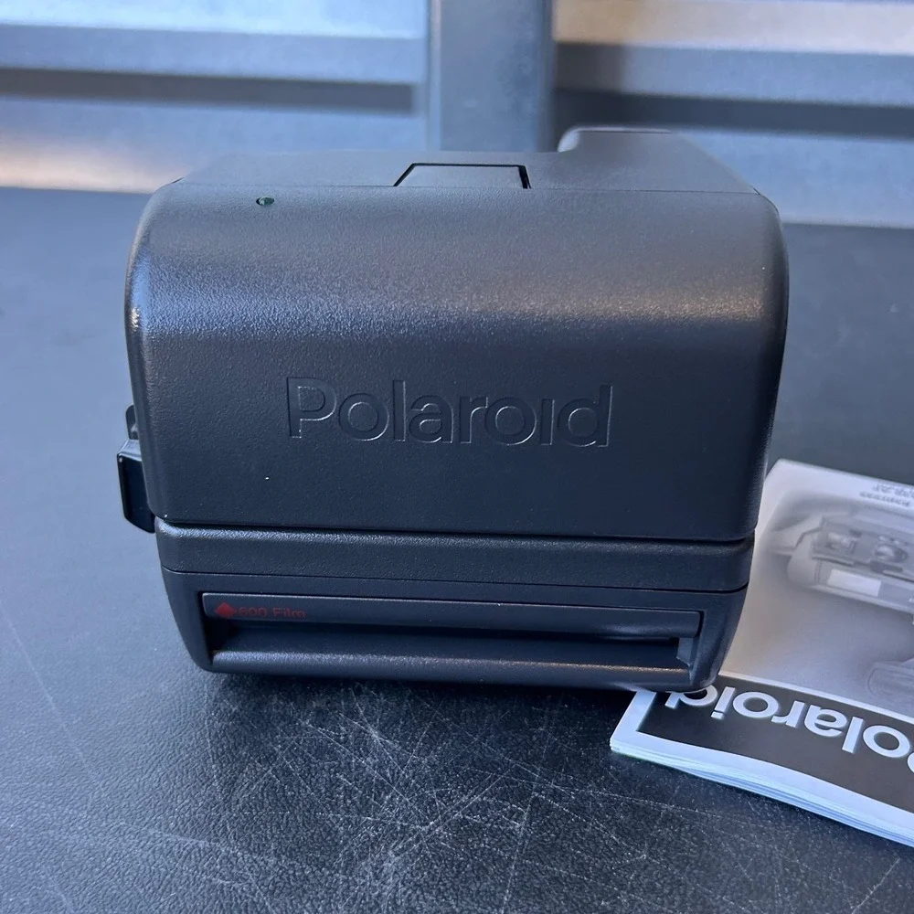 Polaroid 600 onestep