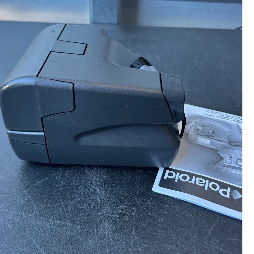 Polaroid 600 onestep