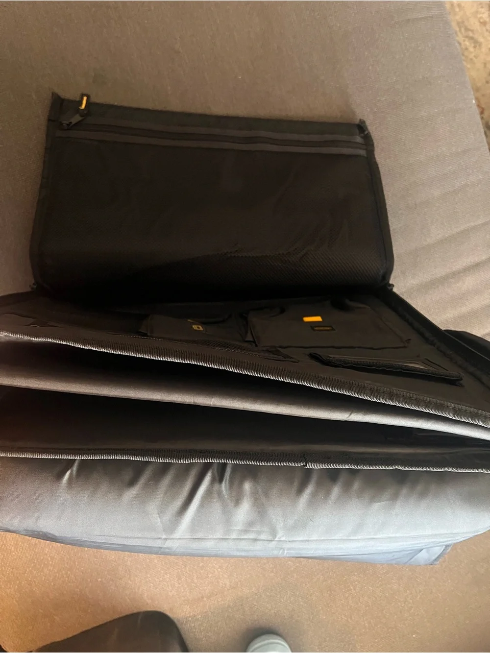 Targus Black and Light Gray Laptop Messenger Bag with Yellow Accents
