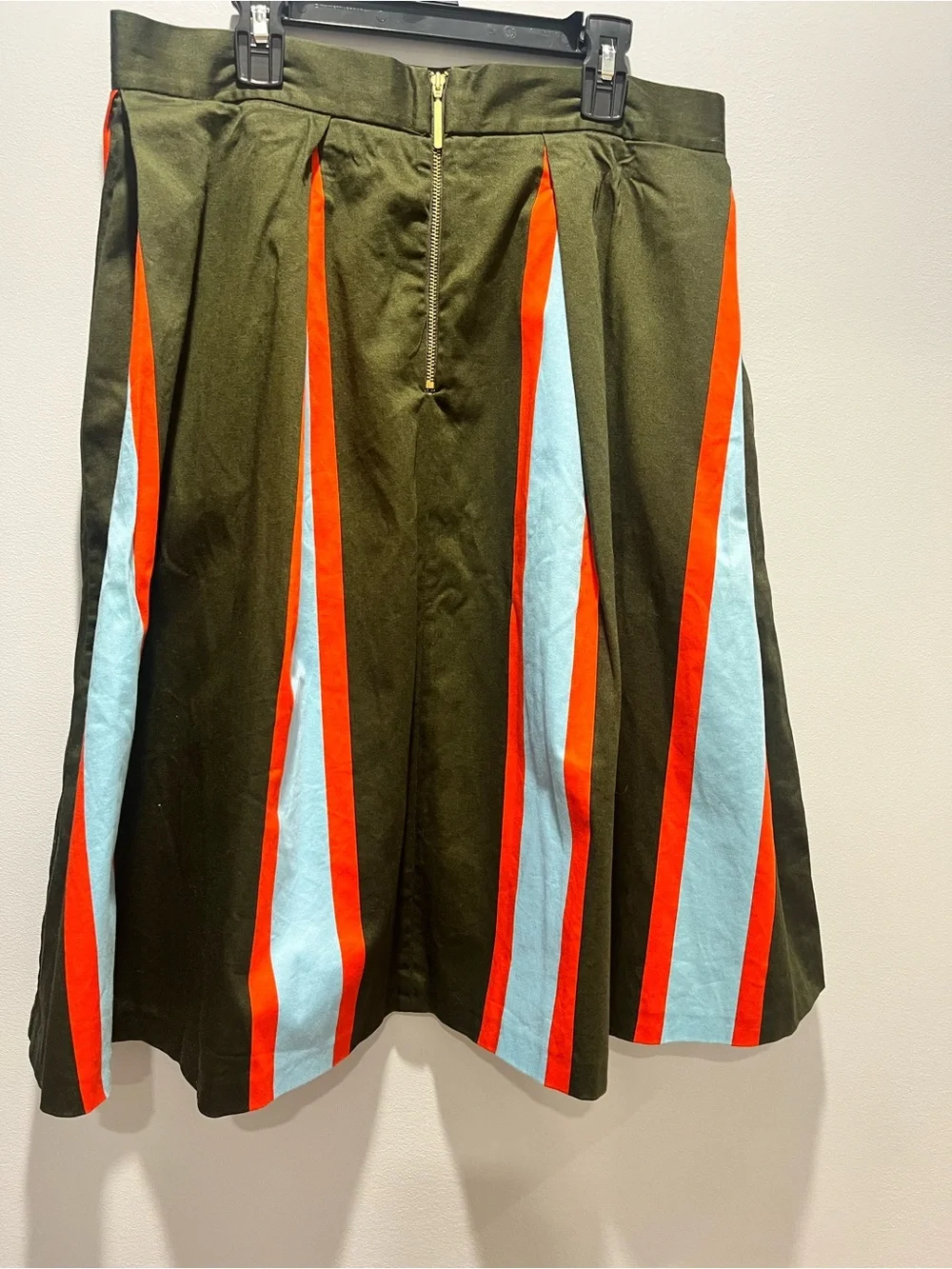 Closet mod bell striped
