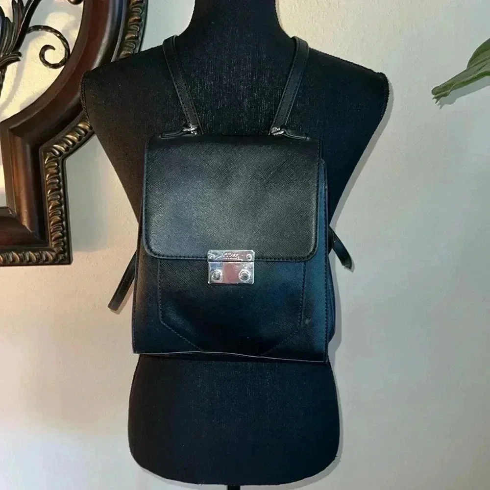 N/A vegan black