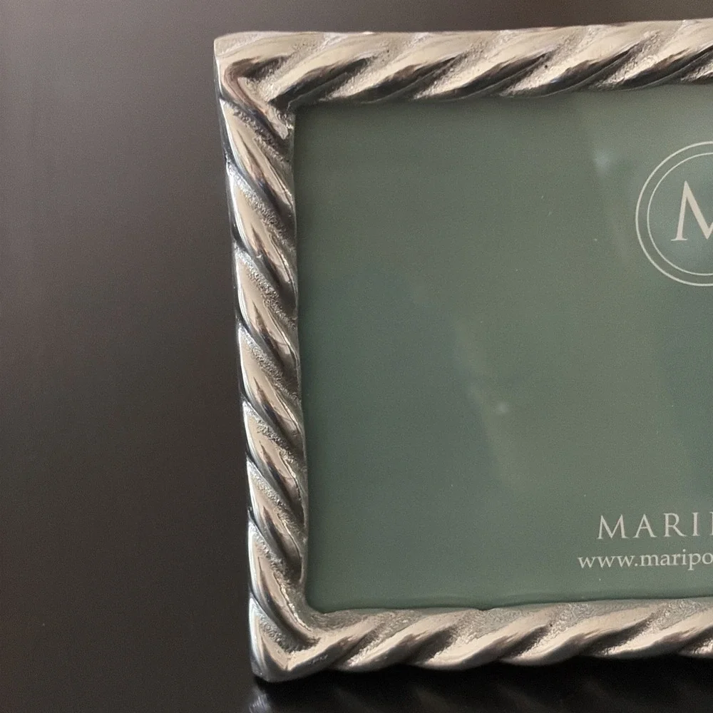 Mariposa brand new