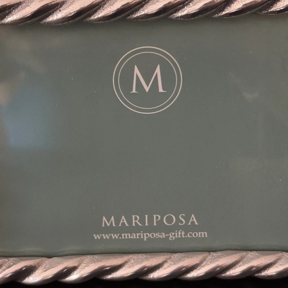 Mariposa brand new